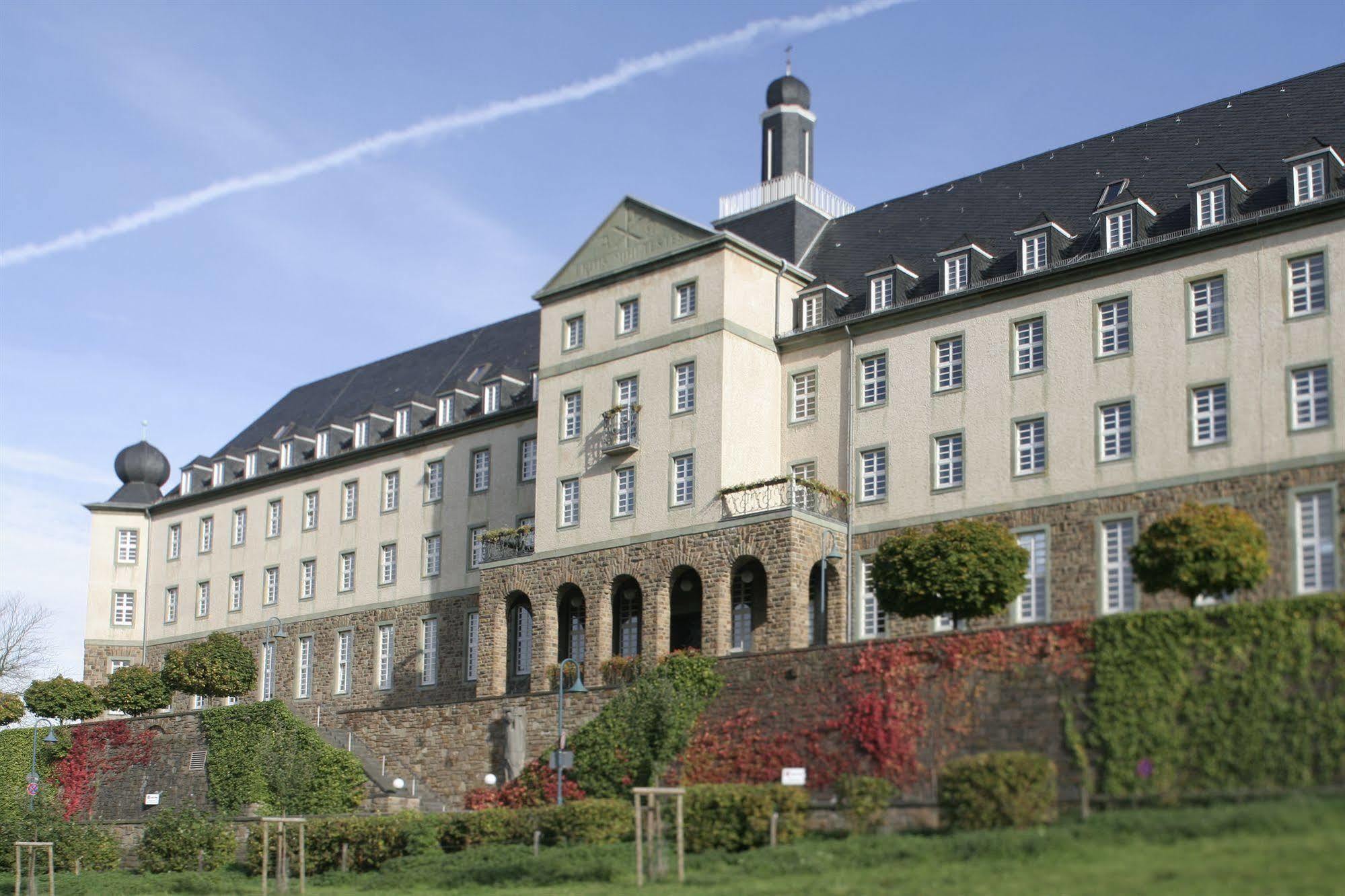 Kardinal Schulte Haus Hotel Bergisch Gladbach Exterior photo